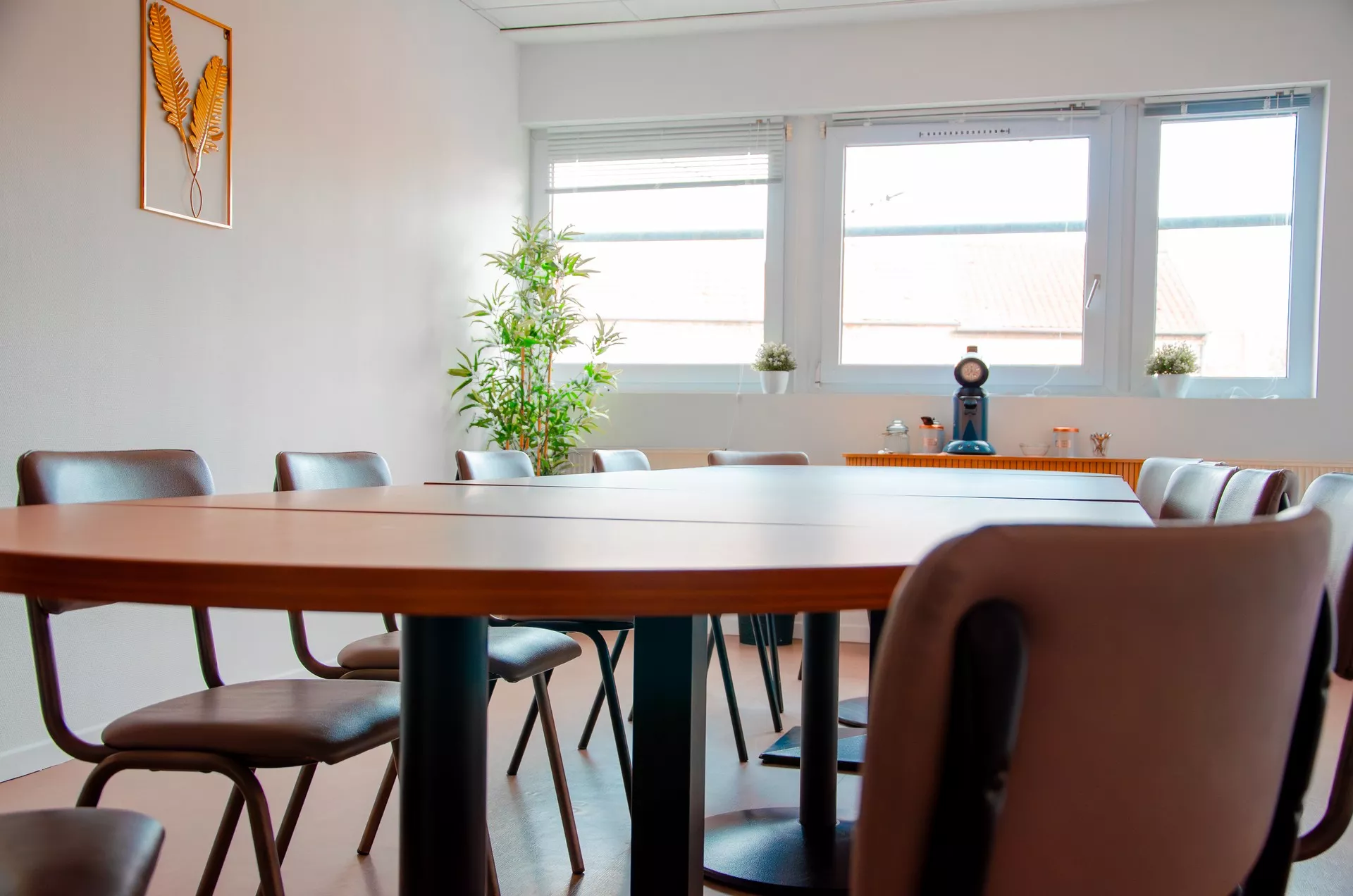 Grande salle Turing pour séminaires jusqu'à 20 personnes — Val Domicile Marly 59