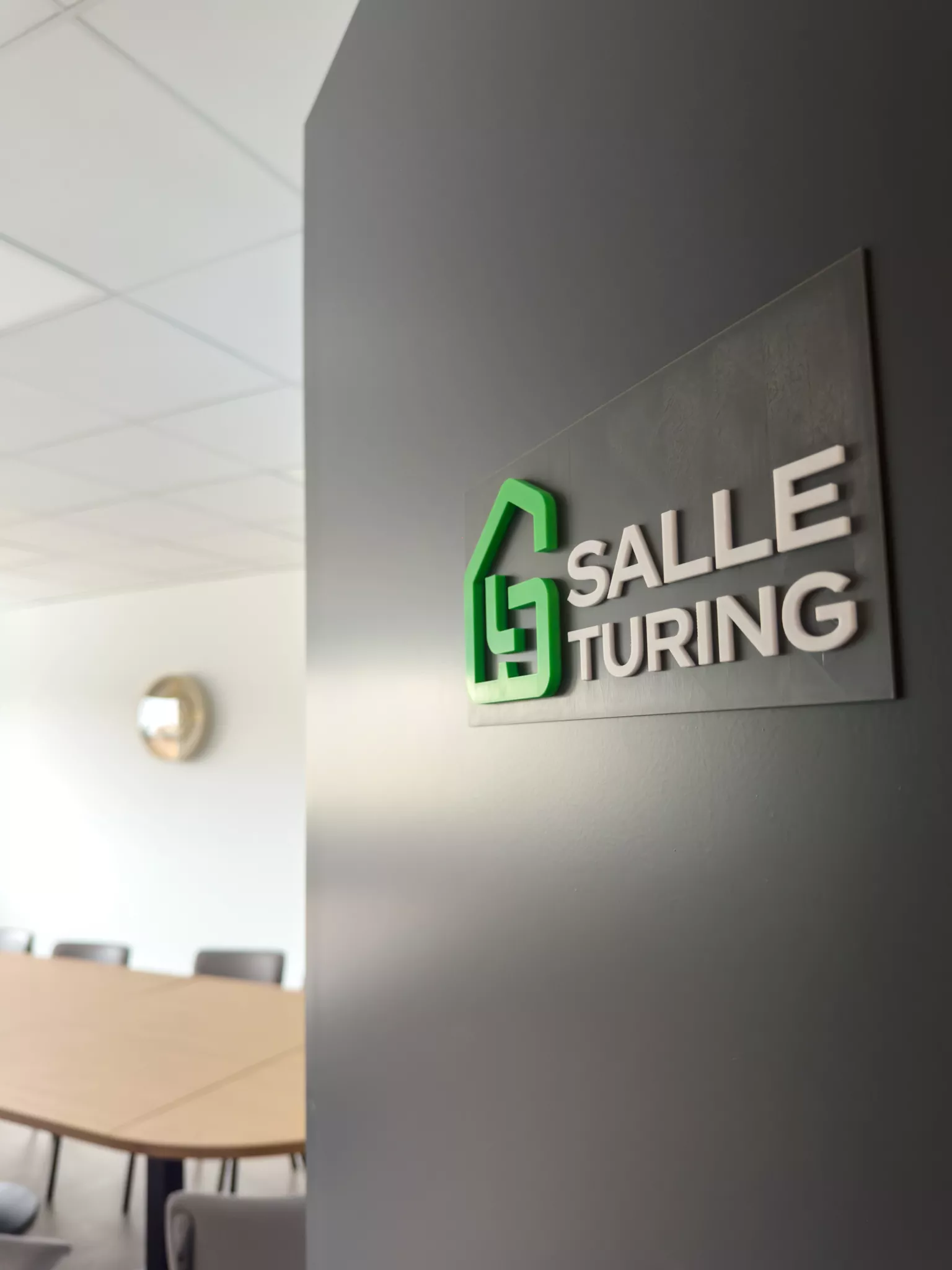 Entrée salle Turing Val Domicile